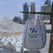 Белый цемент Олборг (М-600) в биг/бэгах по 1, 5 тонн-6600 руб/тонна